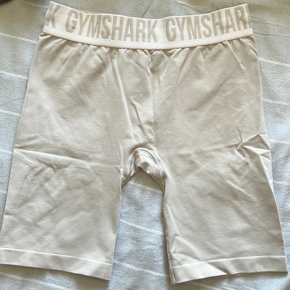 GYMSHARK BIKER SHORTS